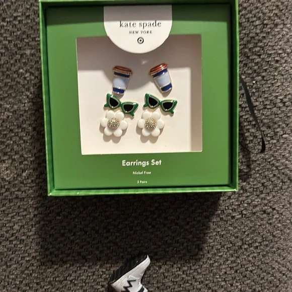 50/50 KATE SPADE GAME! - Picture 5 of 10